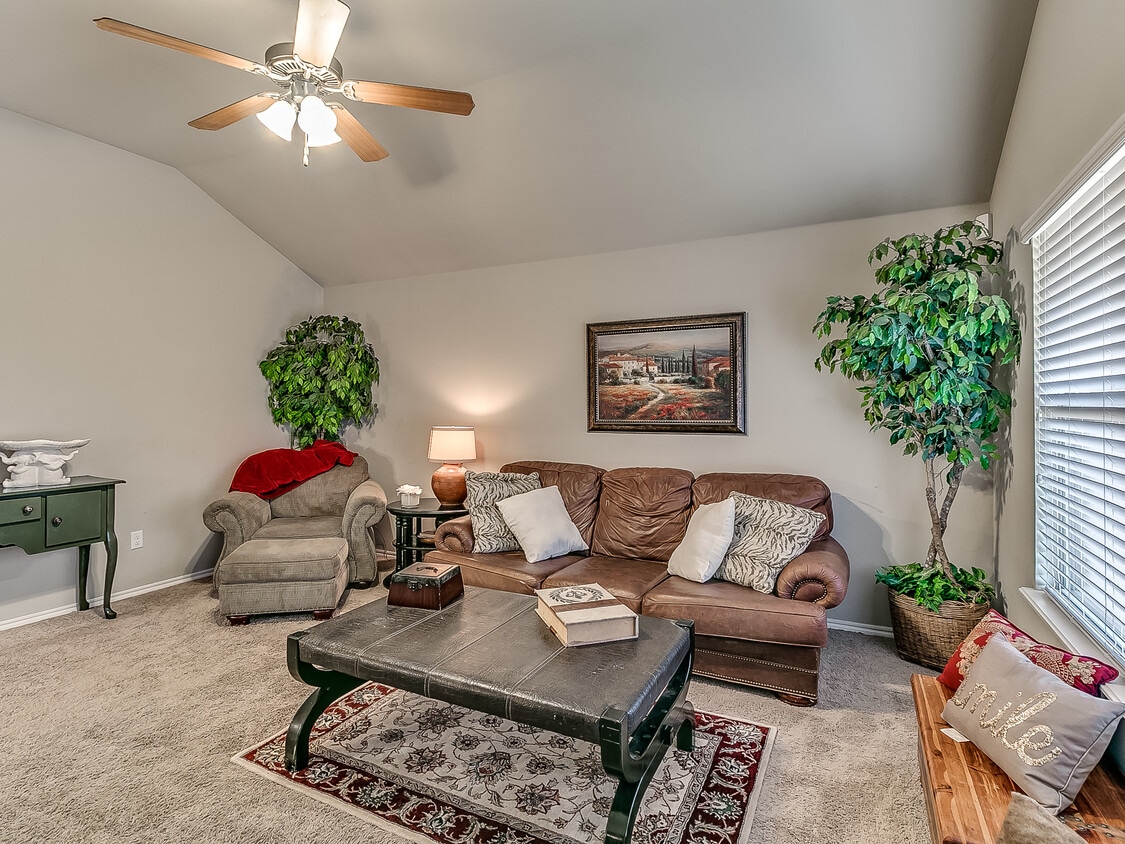 Photo - 19704 Vivace Dr (Edmond, OK)