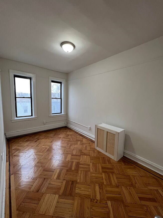 Foto del edificio - 256 Clendenny Ave