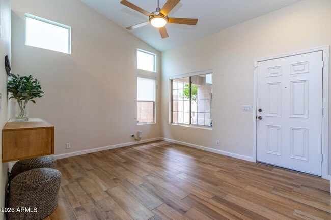 Building Photo - 3226 E Wahalla Ln