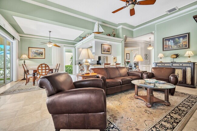 Foto del edificio - 8188 Rosalie Ln