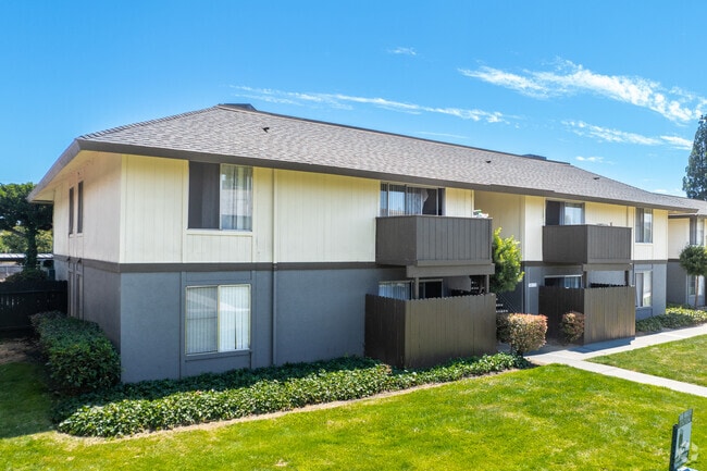 Building Photo - Pine Meadows Apartments
