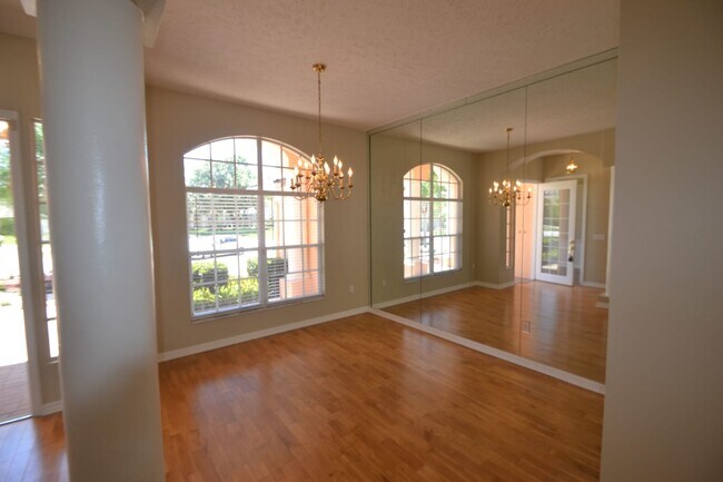 Building Photo - 7925 Bengal Ln