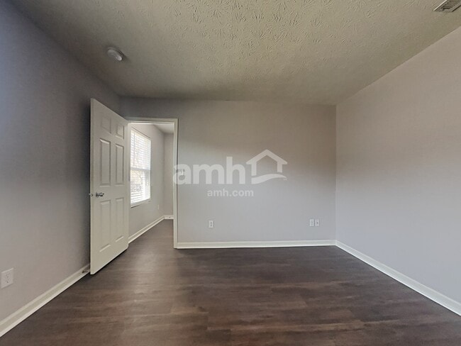 Building Photo - 8111 Retreat Lane