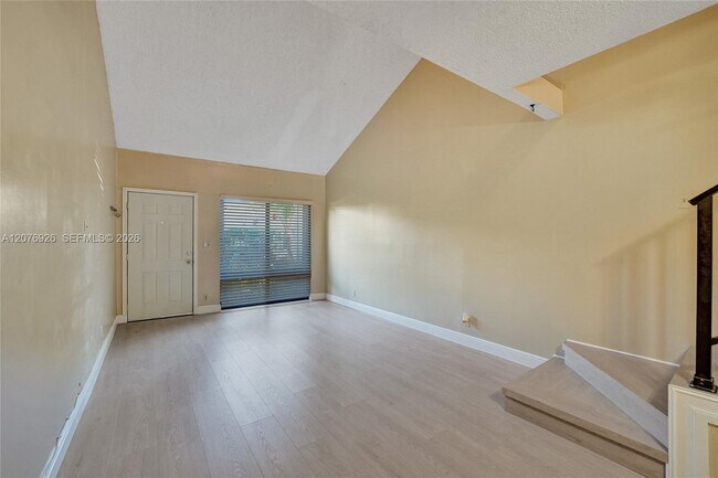 Foto del edificio - 11154 NW 37th St