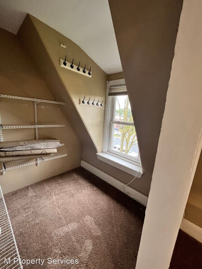 Foto del edificio - 3 br, 1 bath House - 911 Fayette Street, A...