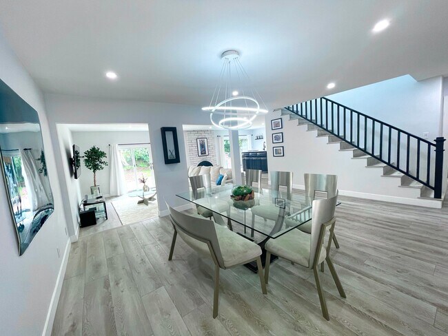 Foto del edificio - 7842 W 79th St