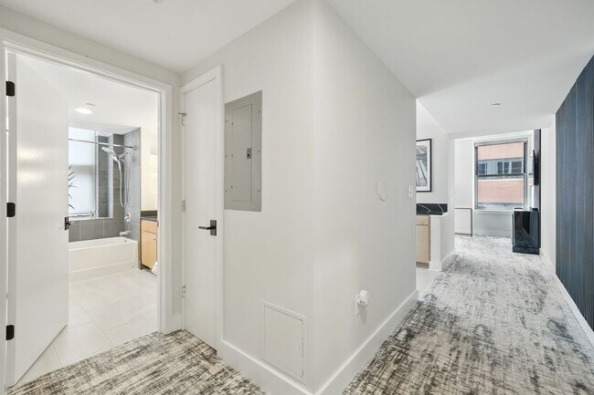 Foto del edificio - Upgraded Downtown Condo