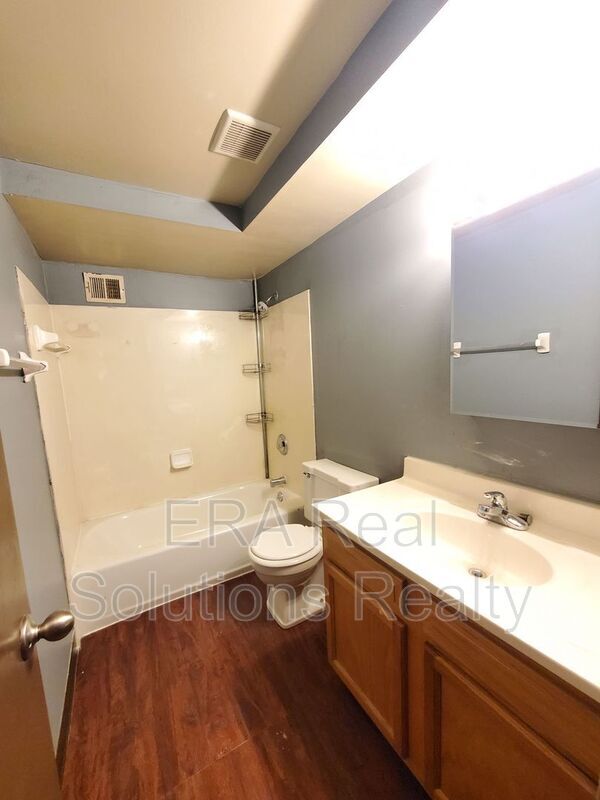 Building Photo - 5689 Ironwood Ct