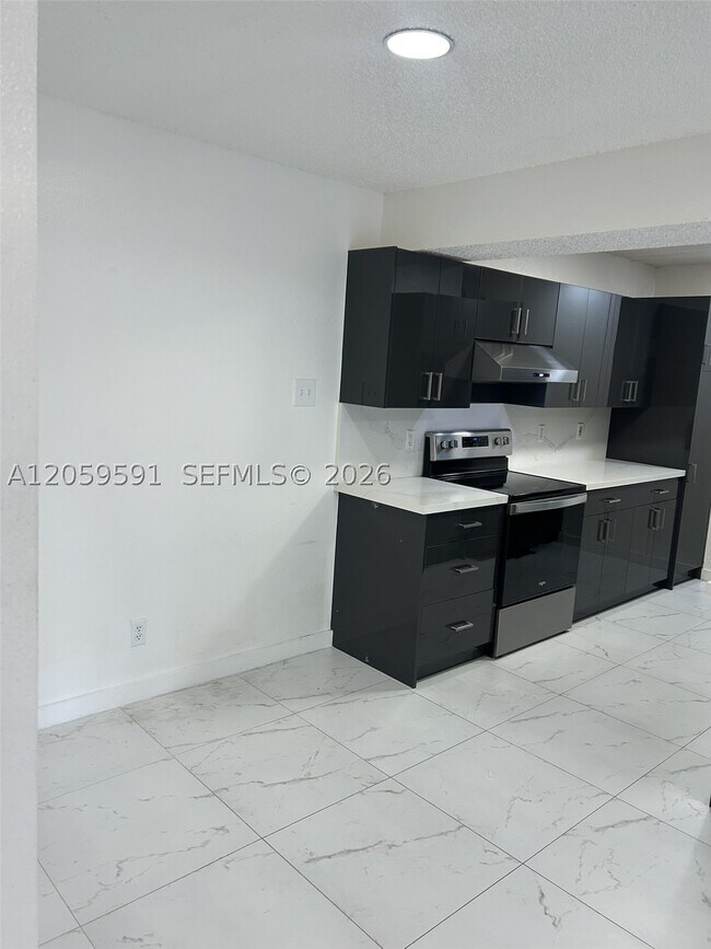 Building Photo - 15051 SW 103rd Ln