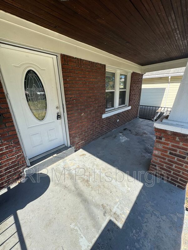 Foto del edificio - 249 Elwyn Ave