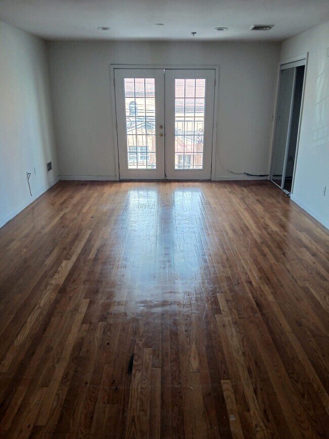 Foto del edificio - 547 70th St