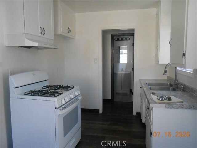 Building Photo - 1128 Clela Ave