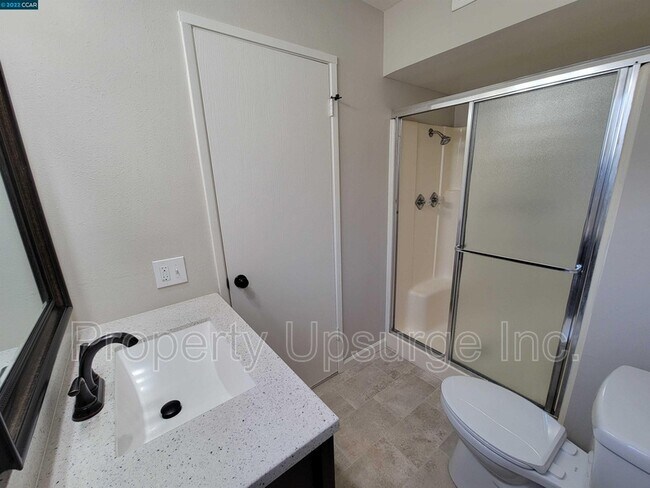 Foto del edificio - 2415 Horizon Ln