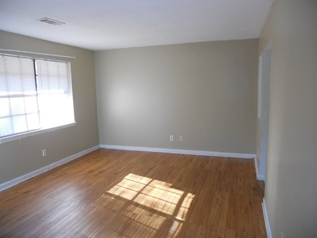Foto del edificio - Home For Rent