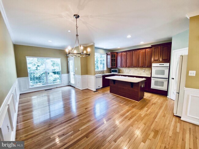 Foto del edificio - 8381 Jovin Cir