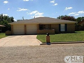 Building Photo - 5509 Castle Rd