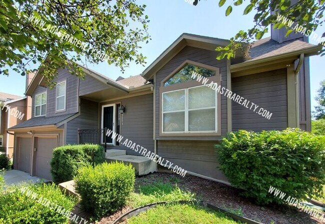 Building Photo - Beautiful 4 Bedroom/3 Bath Home in South O...