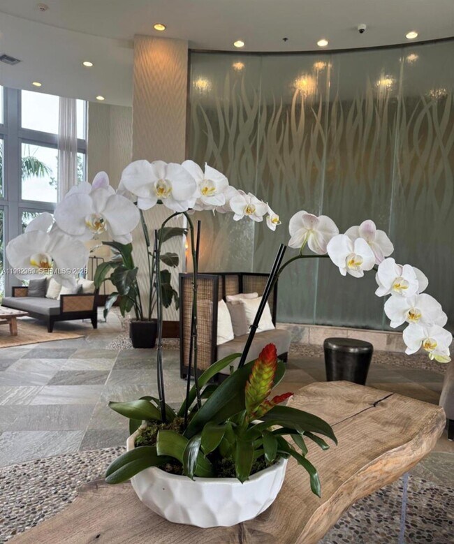 Foto del edificio - 2641 N Flamingo Rd