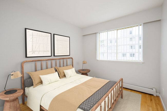 Building Photo - Casa Bella