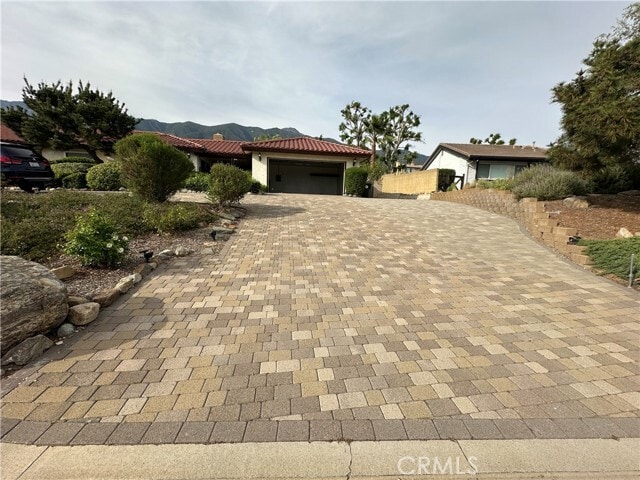 Building Photo - 9388 Valley View St