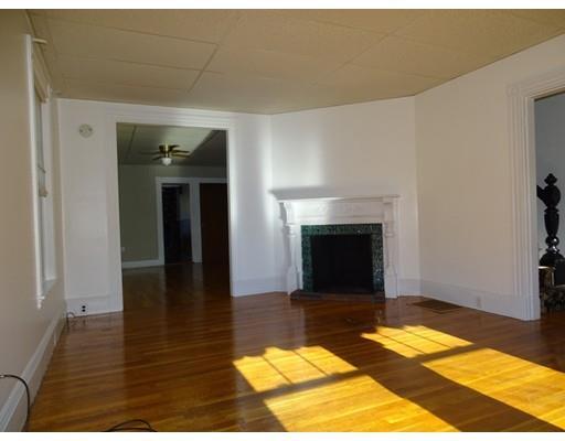 Building Photo - 143 Rowe St
