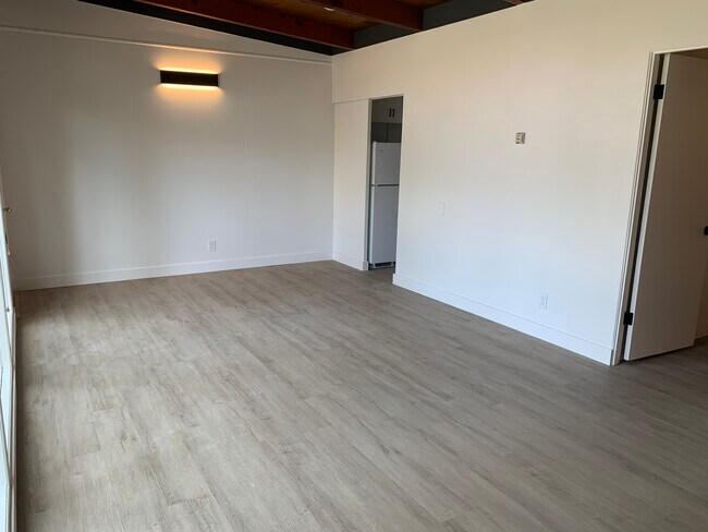 Foto del edificio - 2134 Wellesley St