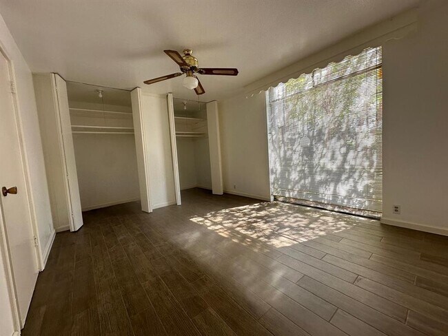 Foto del edificio - 513 S Post Oak Ln