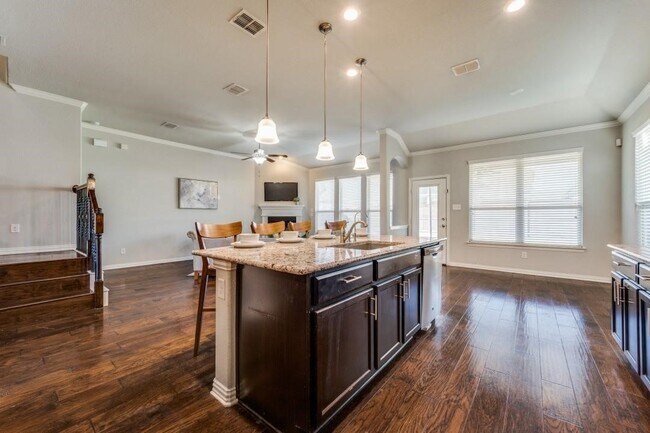 Foto del edificio - 2417 Austin Ln