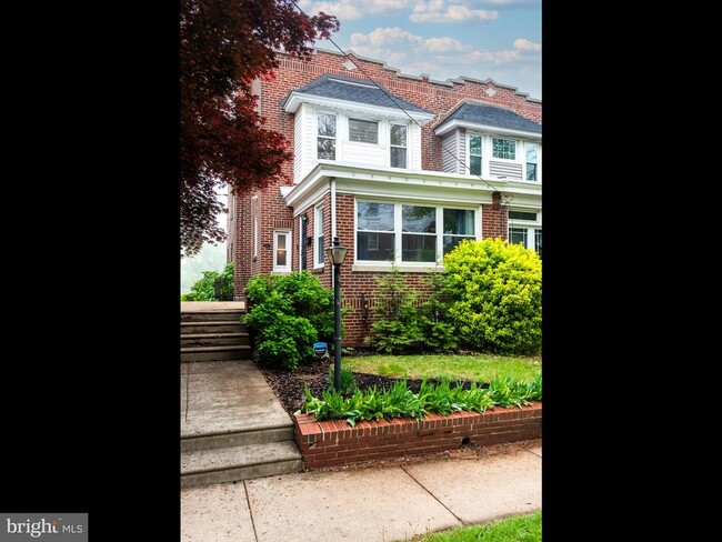 Foto del edificio - 207 N Penn St