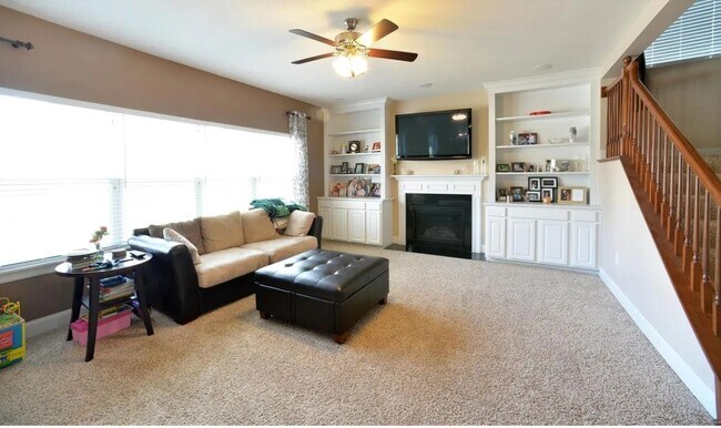 Foto del edificio - 1425 Red Oak Plantation Dr