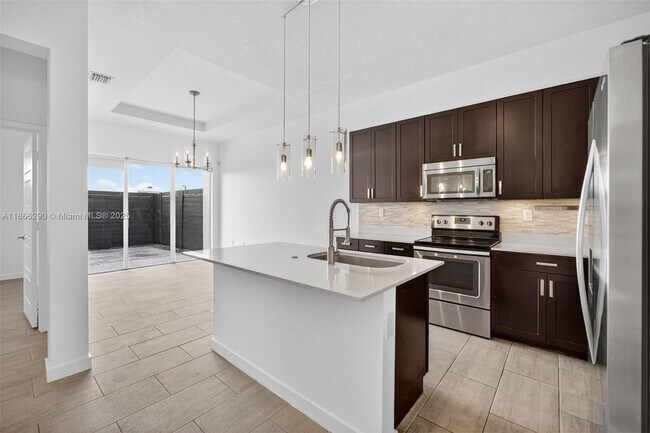 Building Photo - 17606 SW 149th Pl