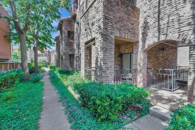 Foto del edificio - 3405 Binkley Ave