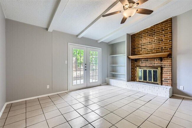 Foto del edificio - 1302 Radcliff Dr