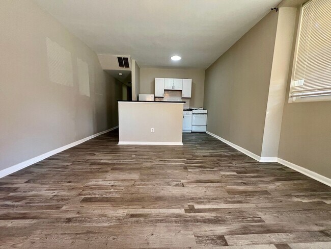 Building Photo - 2419 S 62nd St