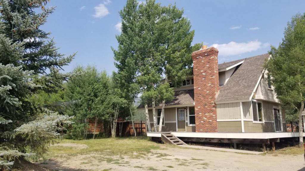 Foto principal - 234 Summit Drive