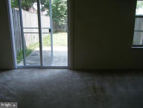 Foto del edificio - 15 Heather Ln