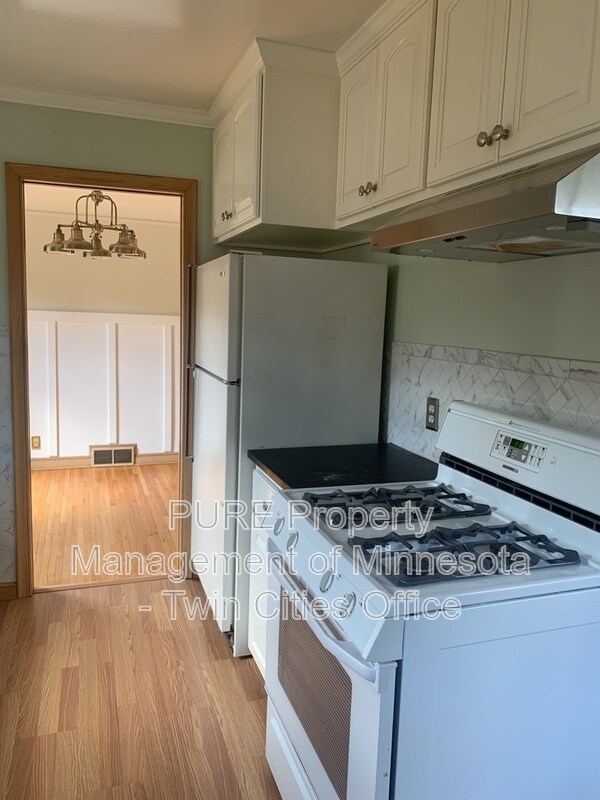 Building Photo - 4420 Cedar Ave S