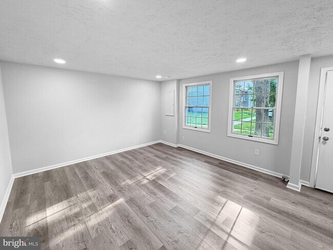 Foto del edificio - 6723 Kernel Ct