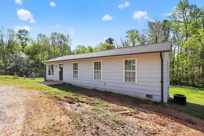 Foto del edificio - Updated 3BD/2BA Ranch in Lowell, NC!