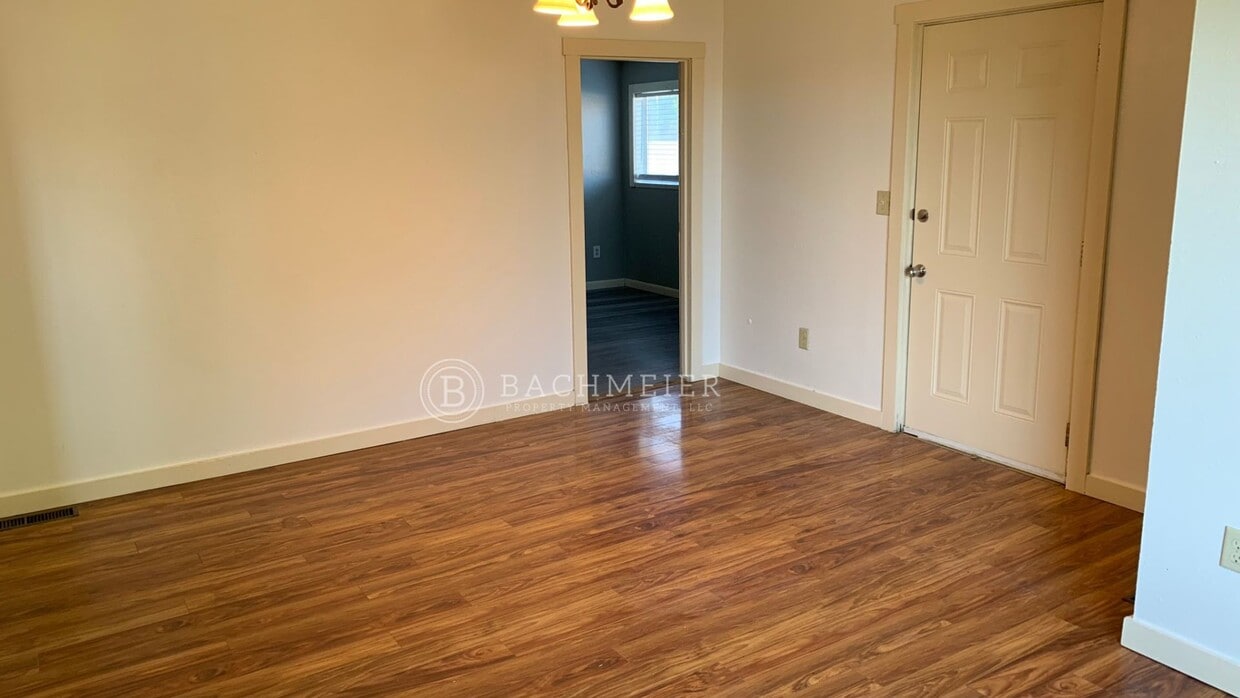 Primary Photo - 724 SE 3rd St
