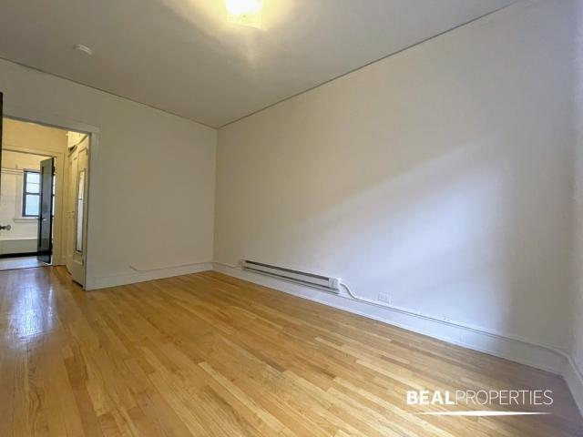 Building Photo - 1 bedroom in EVANSTON IL 60202