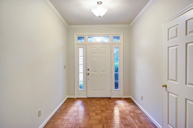 Building Photo - 1497 Bremerton Ln