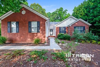 Building Photo - 85 Parkwood Dr