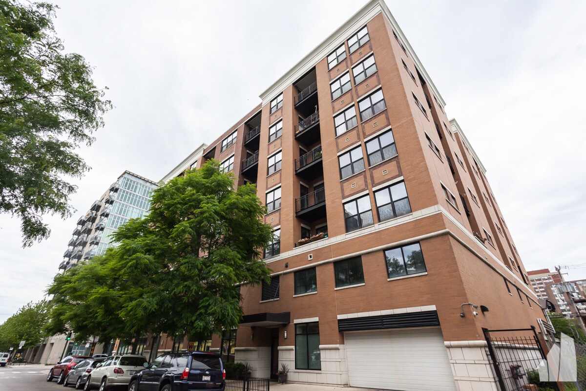Foto principal - 950 W Leland Ave