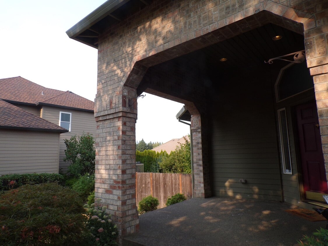 Primary Photo - 14268 SW 134th Dr