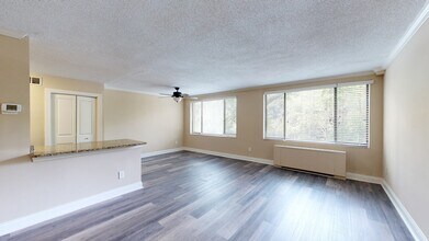 Interior Photo - The Whitmore