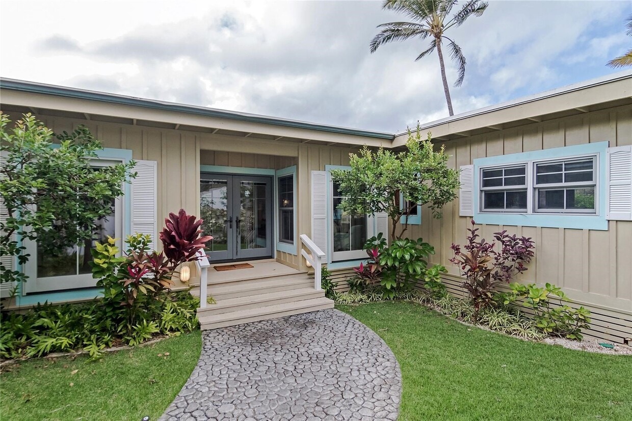 Primary Photo - 140 N Kalaheo Ave