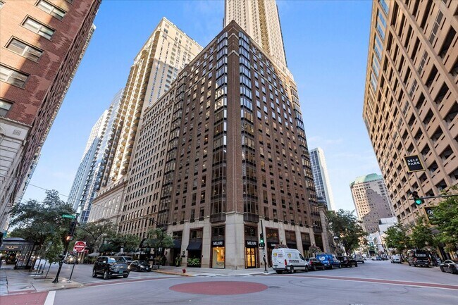 Foto del edificio - 40 E Delaware Pl