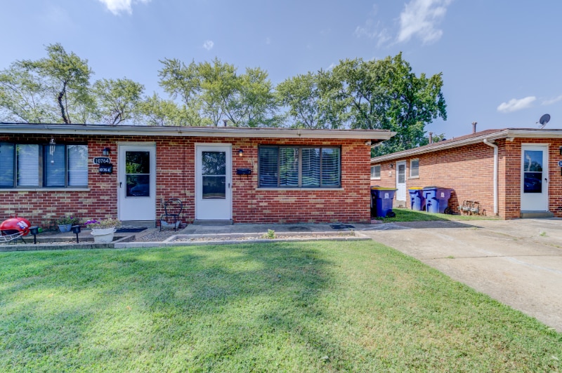 Primary Photo - 10766 Tropic Dr