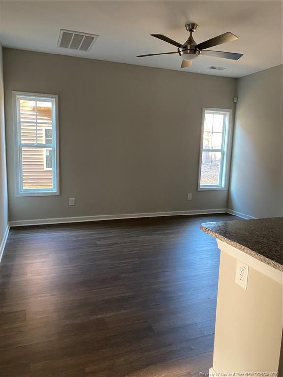 Foto del edificio - 5945 Cliffdale Rd